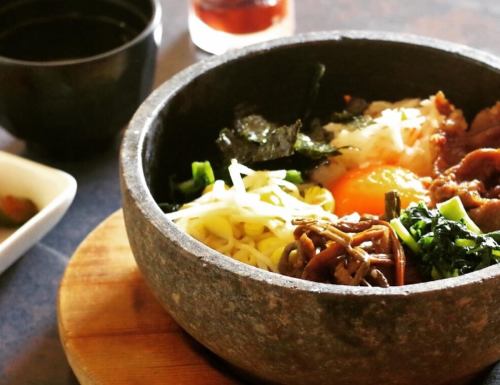 [서양식 밥상] 돌솥 비빔밥 정식