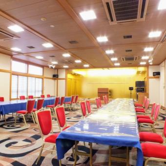 [2nd floor / Ocean room / Completely private room] Up to 130 people.Since the partition can be moved freely, it can be used for various needs such as legal affairs, party meetings, and conferences.