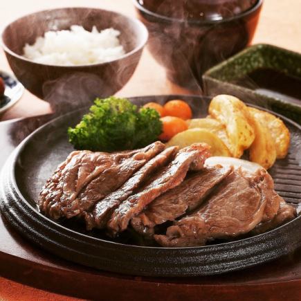 [Popular lunch/dinner for children and adults] Special beef steak set meal