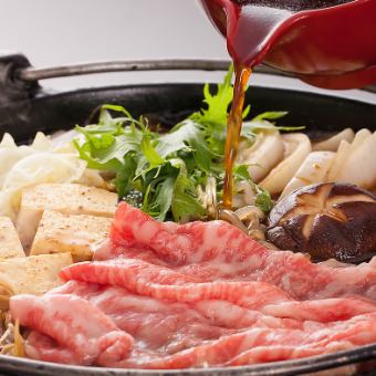 [Taste the famous and traditional warishita ~ Wagyu beef sukiyaki [special course]] (Top quality marbled meat) <Sashimi included>
