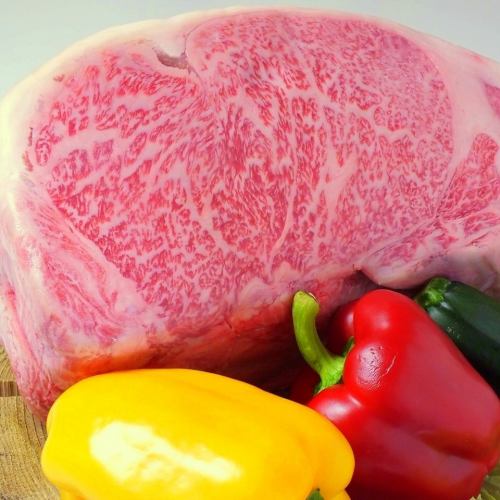 黒毛和牛のメス牛にこだわり、上品で豊かな肉質を追求。