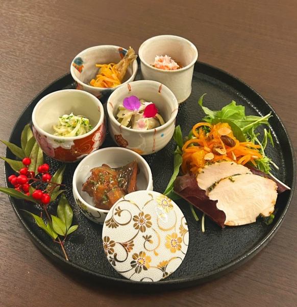 彩り豊かな本格フレンチのLes Lienコースランチ 前菜小鉢盛り合わせ