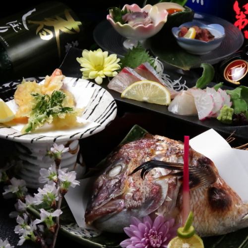 享用当地生产的时令食材，供当地消费！厨师精选套餐含无限畅饮：5,500日元