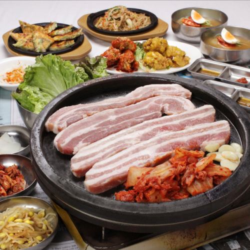 [Currently accepting reservations for various banquets] ``Samgyeopsal course'' where you can enjoy classic samgyeopsal and popular delicacies, all-you-can-drink for 2 hours