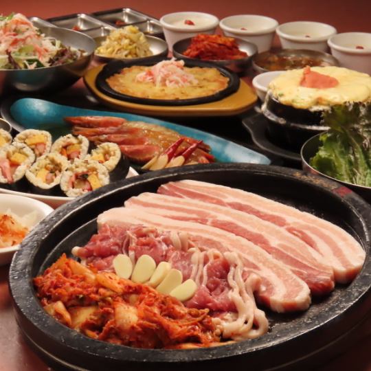 【鸭肉和五花肉特别套餐】9道菜+无限畅饮5,500日元
