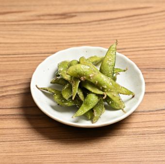 鳳尾魚蒜烤毛豆