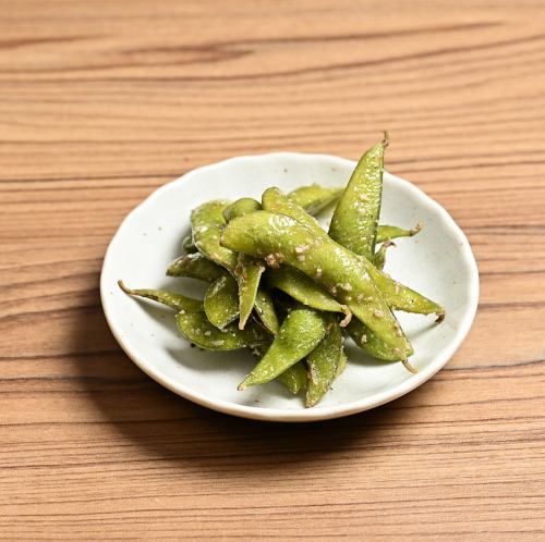 鳳尾魚蒜烤毛豆