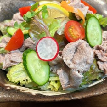 和牛冷しゃぶサラダ