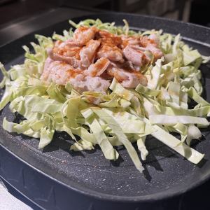 A.牛ホルモン鉄板