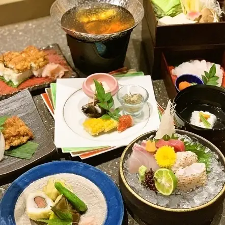 【僅限食物】<季節限定> 梭子鰻(Hamo)懷石料理套餐(9道菜)7,500日元(含稅)