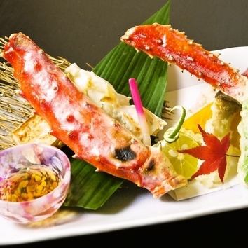 Assortment of two kinds of king crab