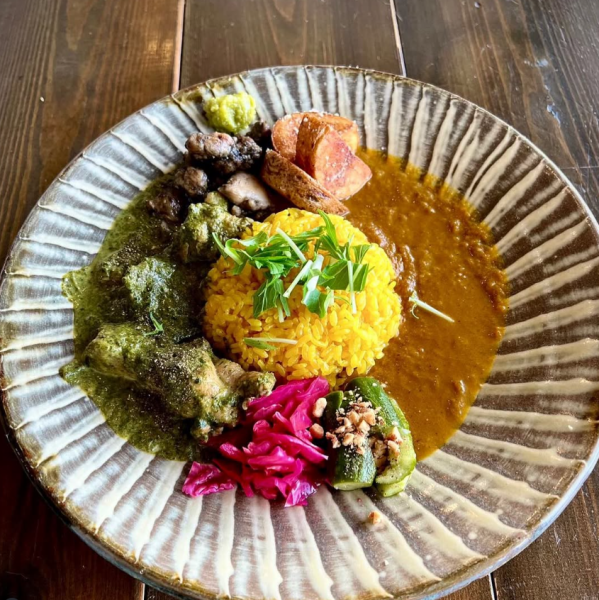 【カクテル各種】お店自慢の料理に合うお酒も豊富に取り揃え◎〆には特製カレーもオススメ♪