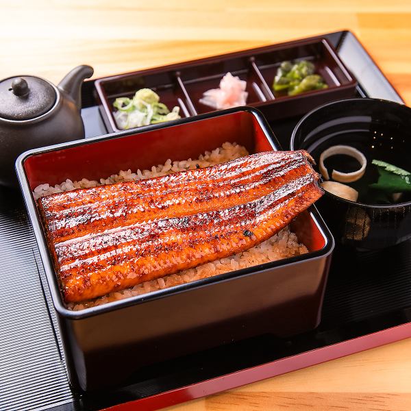 ≪脂身が少なく、あっさり風味なので暑い日でも食べやすい！破格のお値段☆≫ 並うな重「梅」1600円(税込)