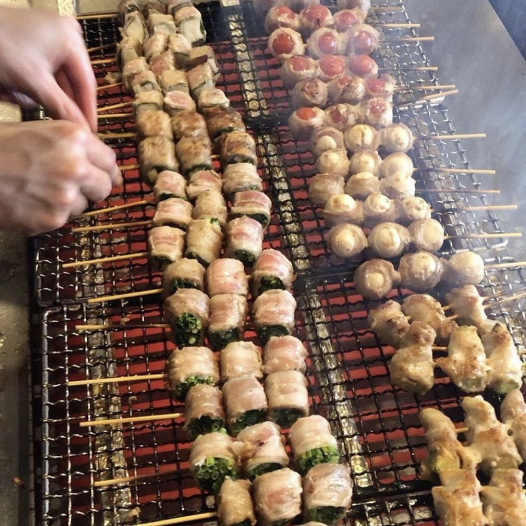The skewers grilled over an open fire are our specialty.Excellent compatibility with seasonal ingredients