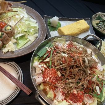 10/1から【全10品】黒毛和牛のもつ鍋にやさい巻き串、デザートも！当店人気メニュー集結コース