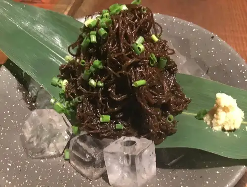 沖縄もずくの大盛り刺身ソーメン