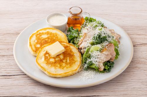 マンチーズパンケーキ グリルチキン＆シーザー