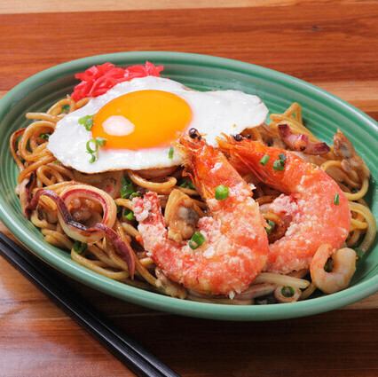 【湘南アロハテーブル限定！！】ガーリックシュリンプ・シーフードチャウメン