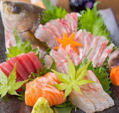 [Directly sent from Tsukiji] Enjoy sashimi with outstanding freshness ♪ Confident in gem dishes!