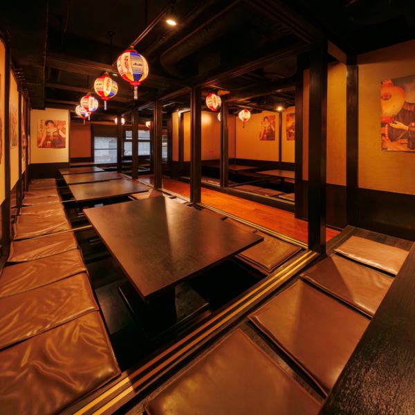 30名~100名まで対応可能な広々とした宴会スペースを完備。会社宴会・打ち上げ・同窓会など多様なシーンで利用可能です。貸切も相談でき、宴会コースや食べ放題プランなどシーンに合わせたスタイルでご利用いただけます。