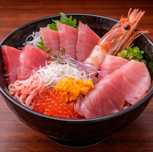 おすすめ！築地直送　海鮮丼