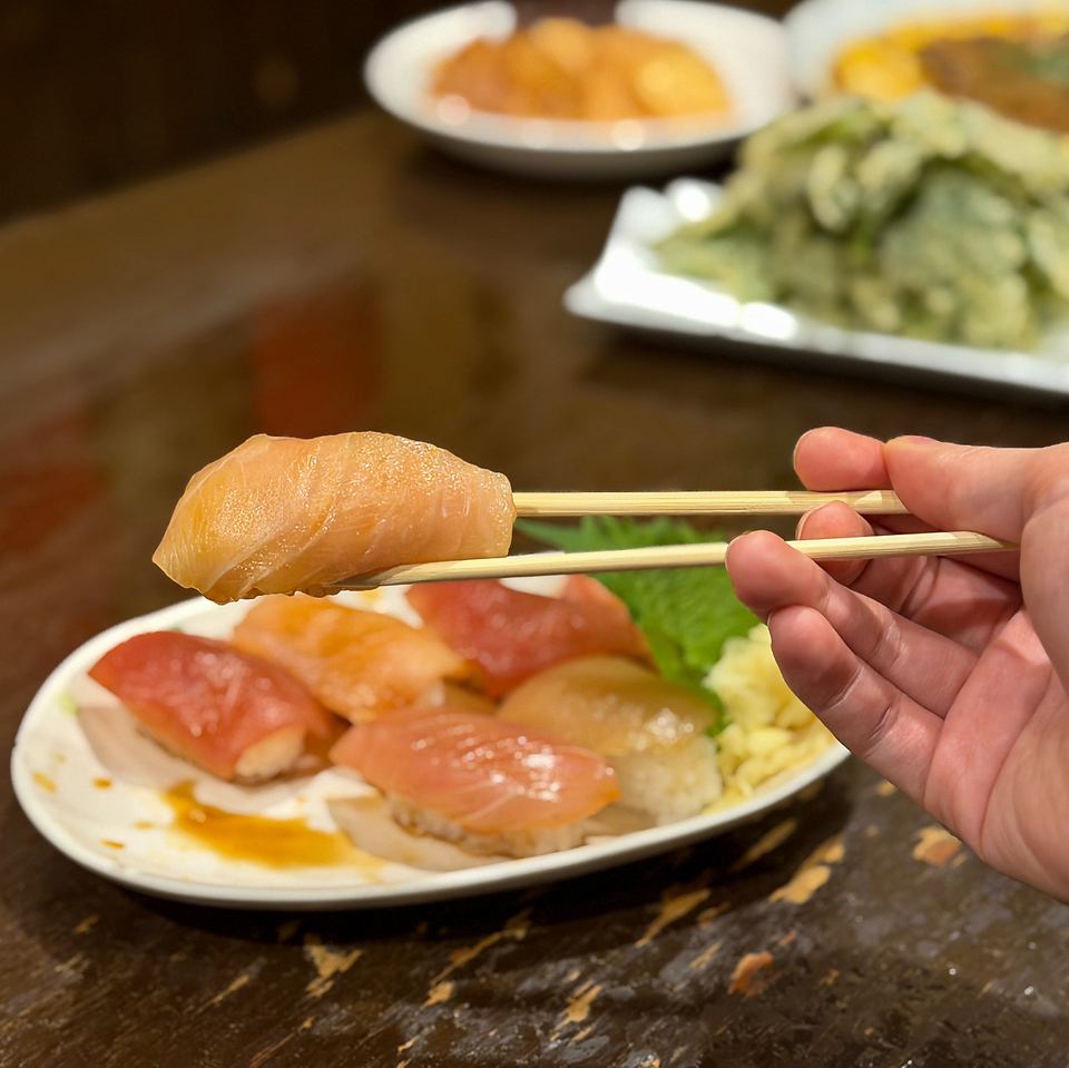 八丈島名物！！島ずしが美味しい！