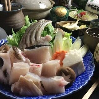 January~ [2 hours all-you-can-drink included] Delivered directly from Nagasaki Port! Using freshly caught wild grouper, "Grouper Hotpot Course" 7 dishes total 8,650 yen (tax included)