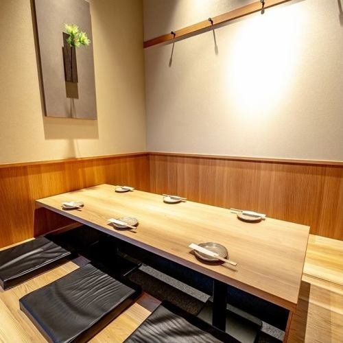 <p>Right next to Kintetsu Yokkaichi Station! We have a variety of fully private rooms and smoking seats.◎Stylish private rooms with designer design for a sense of privacy.We have private rooms depending on the number of people.If you have any requests or inquiries, please feel free to contact us♪</p>