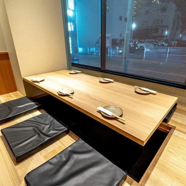 近鉄四日市駅すぐ！完全個室・喫煙席各種多数御座います◎デザイナーズデザインのお洒落な個室でプライベート感充実♪人数に応じて個室をご用意しております。ご要望・お問い合わせ等ありましたらお気軽にご連絡ください♪