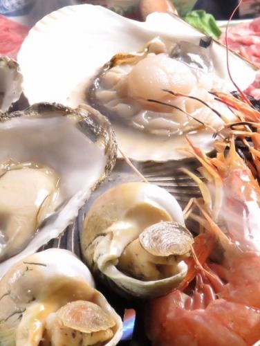 【Hige引以为豪的自助餐！】包括北海道产牡蛎在内的烤海鲜自助餐!!仅需2,750日元