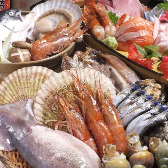 【Hige 4,000日元套餐】自制成吉思汗&烤海鲜、生鱼片拼盘、米饭等13种+120分钟无限畅饮