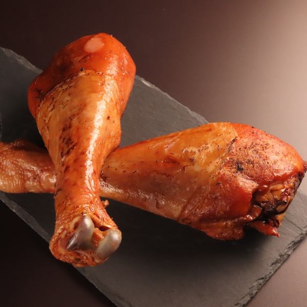 【香ばしさ倍増】炙り立てスモークターキーレッグの衝撃