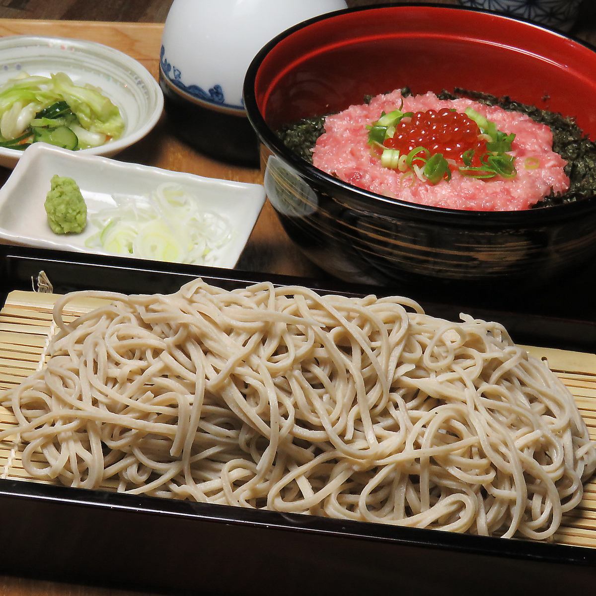 こだわりのお蕎麦で乾杯！お酒と共にお楽しみ下さい♪