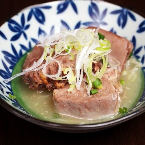 Soft salt-boiled tongue/braised pork belly