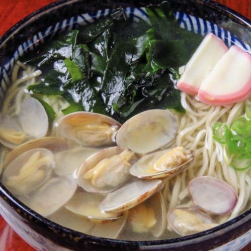 あさりとワカメ蕎麦