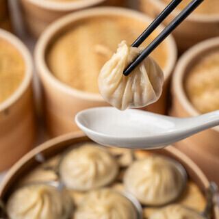 60分小籠包食べ放題付き、選べるランチセット2,400円(税込)当店人気の小籠包が60分食べ放題がオススメ♪