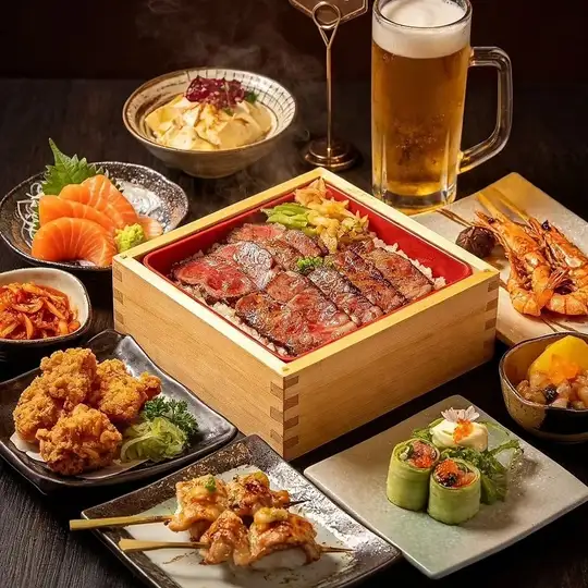 包含兩小時無限暢飲的優質麥芽生啤酒。 「紀之香禪」套餐包含七道菜，物超所值。4500 ⇒ 3500（含稅）