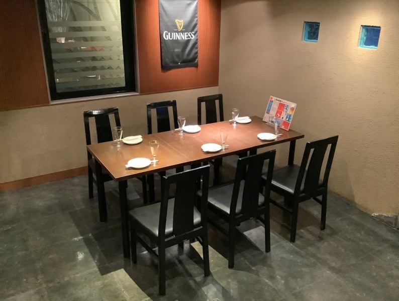 お客様の人数に合わせたお席をご用意いたします。居酒屋感覚でお気軽にお立ち寄りください。