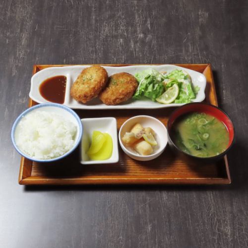 オリーブ牛コロッケ定食