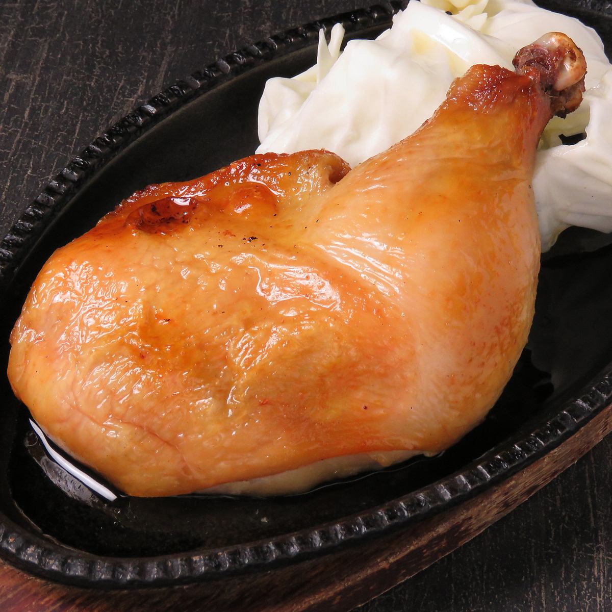 香川名物骨付き鶏！お酒と一緒に是非お召し上がりください！
