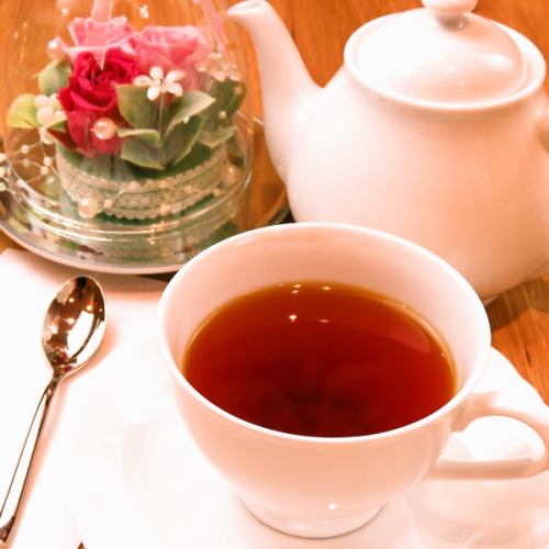 紅茶専門店AMSU TEAの茶葉を使用