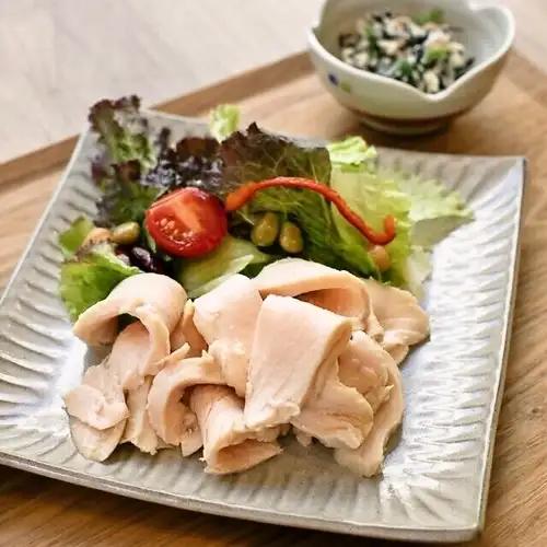 Tender chicken lunch: 1100 yen