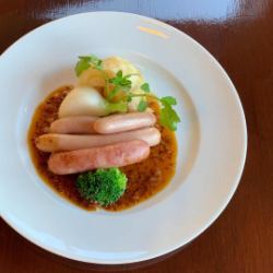 本日のソーセージとキャベツのブレゼ