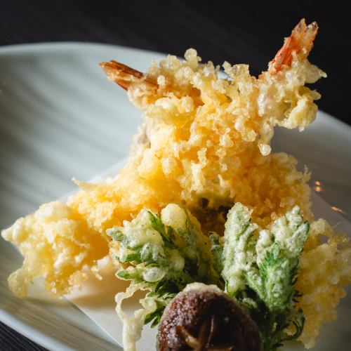 和牛やかに、天ぷら、寿司もご用意しております。