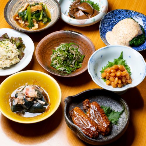 【優しい味わいに心躍る◎五感で楽しむおばんざいに舌鼓を♪】毎日変わるおばんざい290円(税込)~