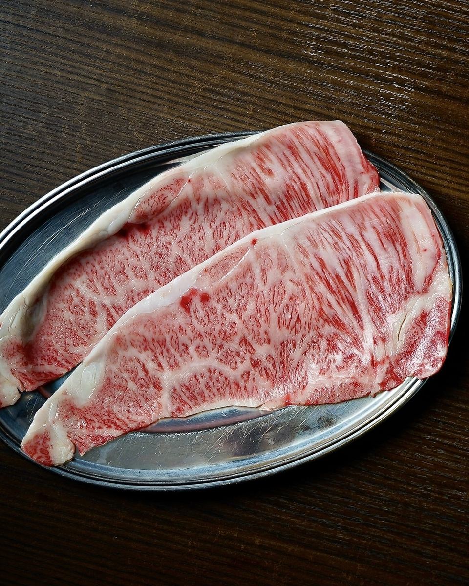 [All the cows have been inspected] Carefully selected best Kuroge Wagyu beef of the day mixed with yakiniku!