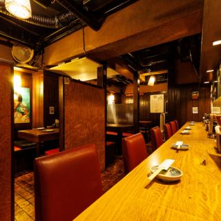 プライベート感のあるボックス席タイプのテーブル席をご用意しております。ご友人やご家族とのお食事にも最適です。