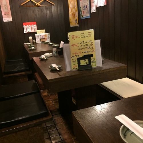 最大13名様までOK♪宴会にも使えるテーブル席を完備◎