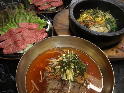 人気の韓国料理がいっぱい