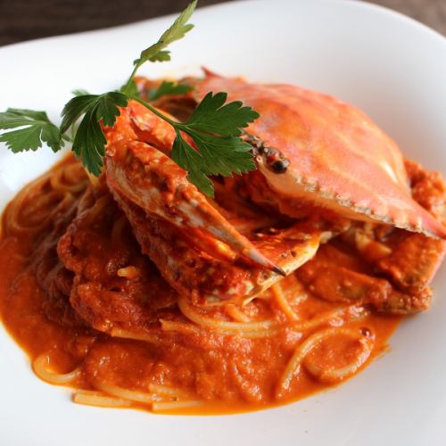Migratory crab tomato pasta